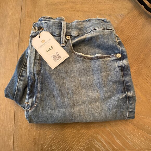 Good American Women's High-Waisted Crop Skinny Jeans, size 18 - Picture 9 of 12